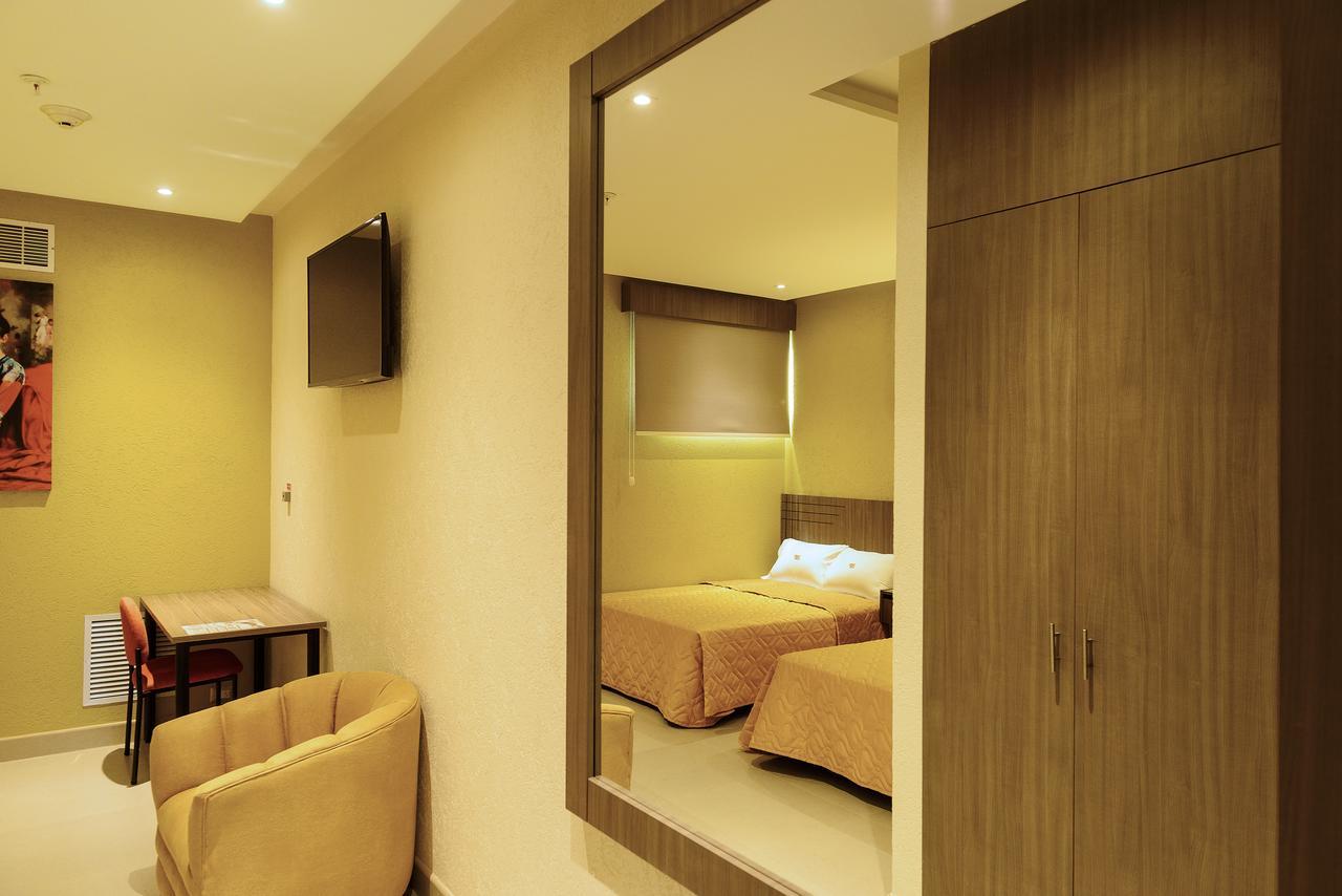 Np Hotel Y Suites Гуаякиль Экстерьер фото